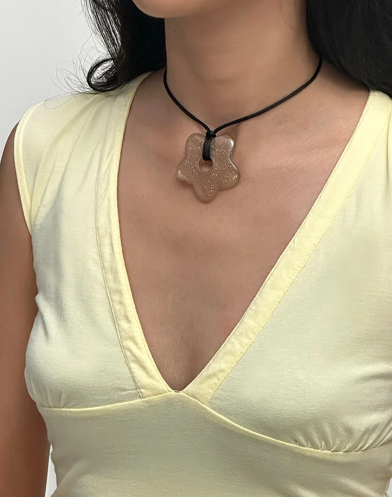 Flower Necklace in Resin Brown - Image 3