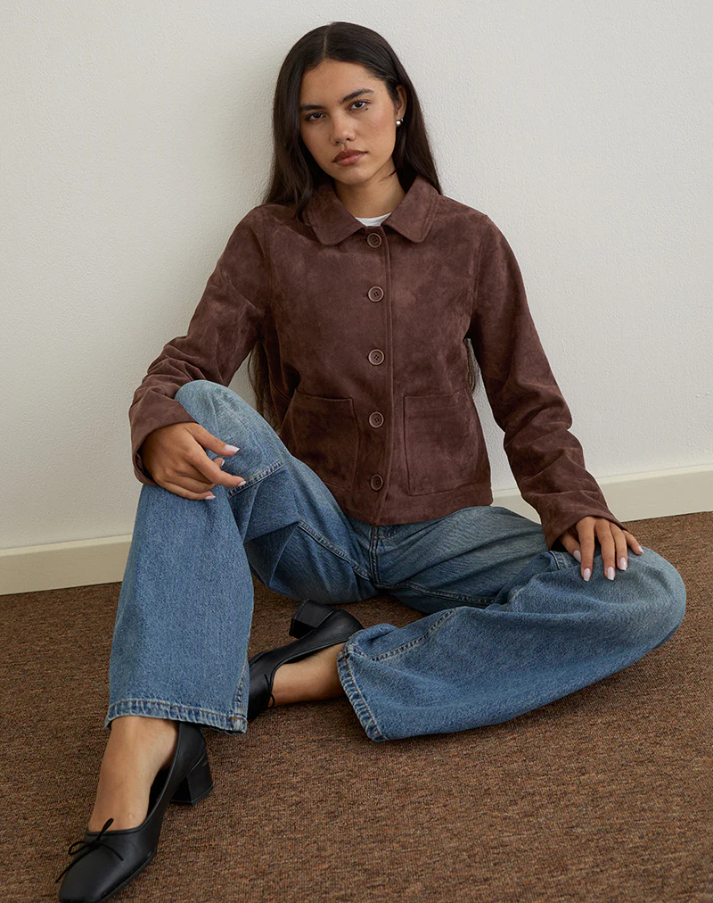 Quincy Faux Suede Cropped Jacket in Brown - Image 4